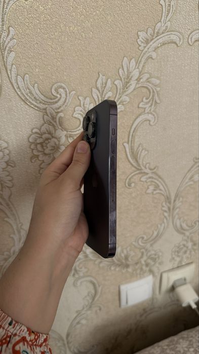 Iphone 14 pro отличном состояние