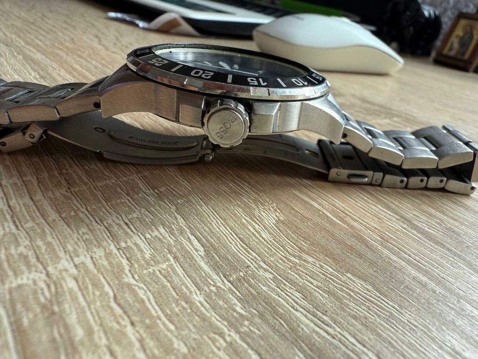 мъжки метален часовник Hugo Boss  100 meters deep ocean  bracelet