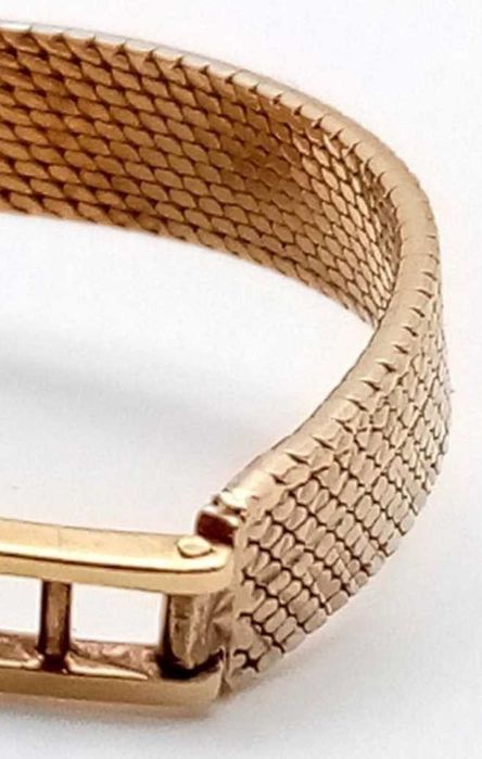 Златен дамски часовник OMEGA