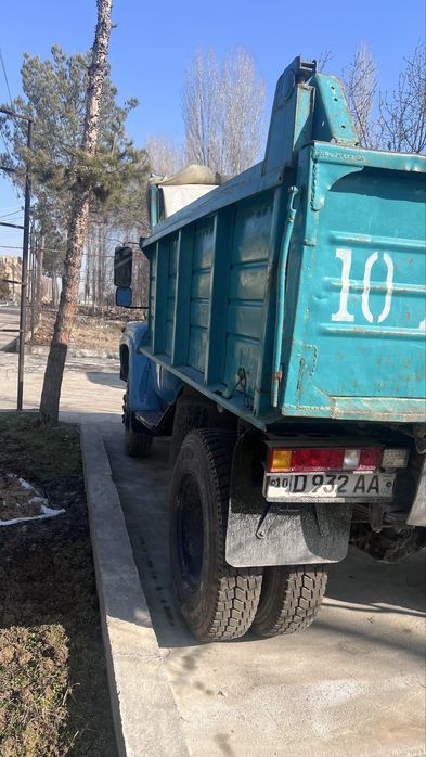 Зил 130 сотилади
