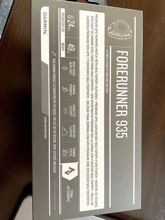 Продавам Garmin Forerunner 935