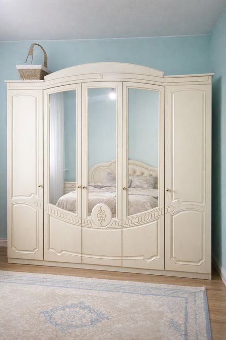 Спальный гарнитур из 6 предметов