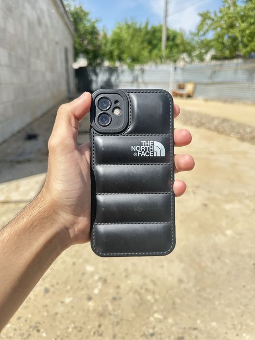 IPHONE 11 64 GB   .