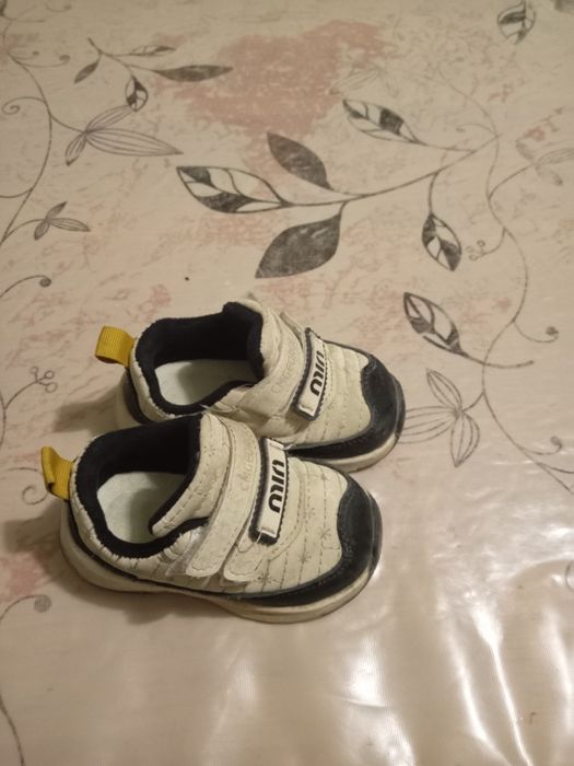 Продам кроссы18р