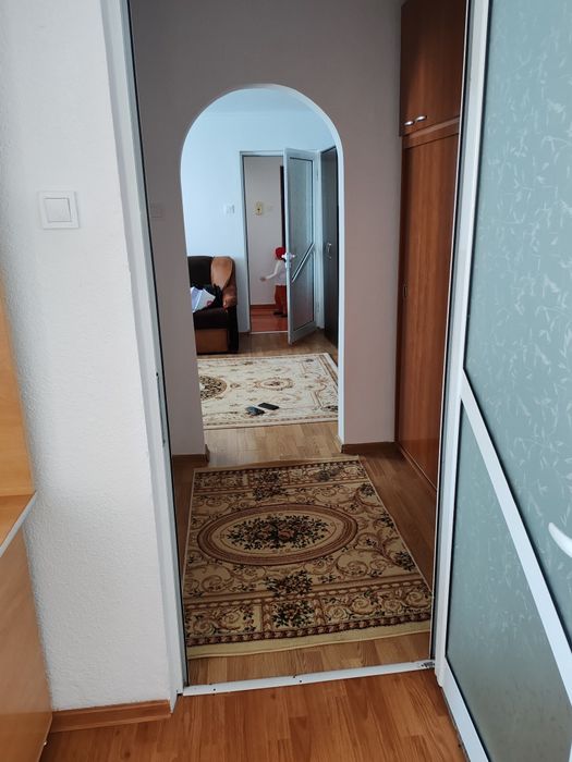 Apartament 2 camere de închiriat – Roman, str. Anton Pann