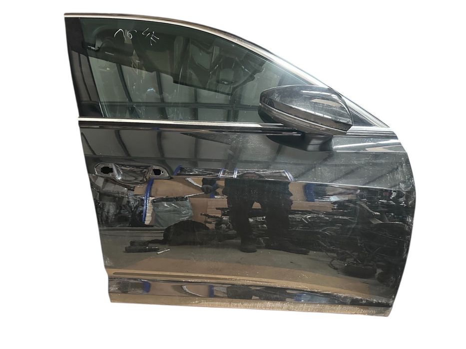 Audi A6 C8 предна дясна врата