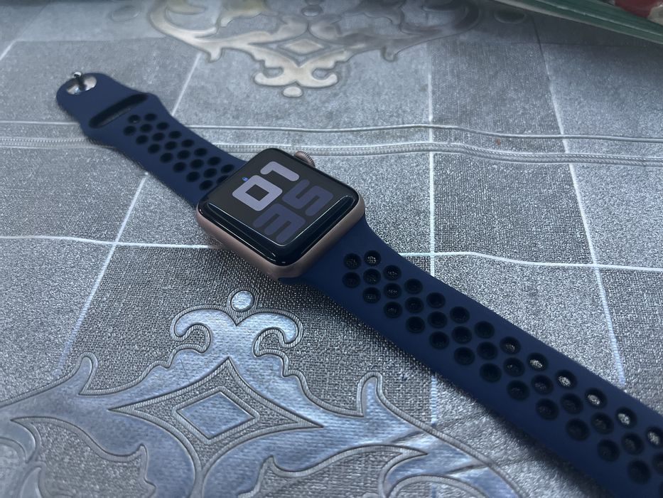 Apple watch series 3 rosegold colors