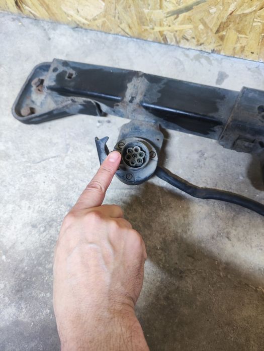 Фаркоп по раме 93 см.