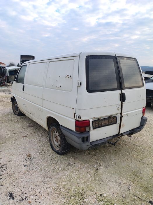 Фолксваген Транспортер / VW  Transporter T4 2.4 D / 2.5  TDI НА ЧАСТИ