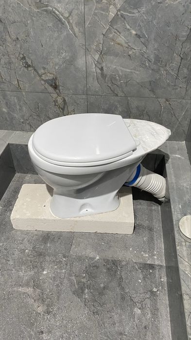 Строительный унитаз + раковина