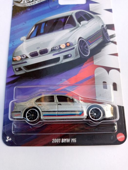 Модель BMW M5 E39 2001 и M3 E30 1992 Hot Wheels