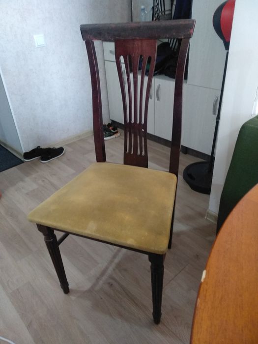 Стол со стульями 6 шт