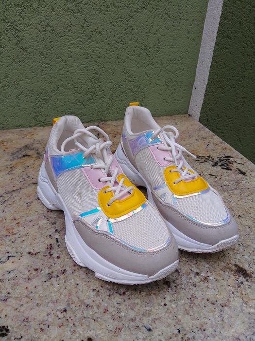 Adidași pentru femei