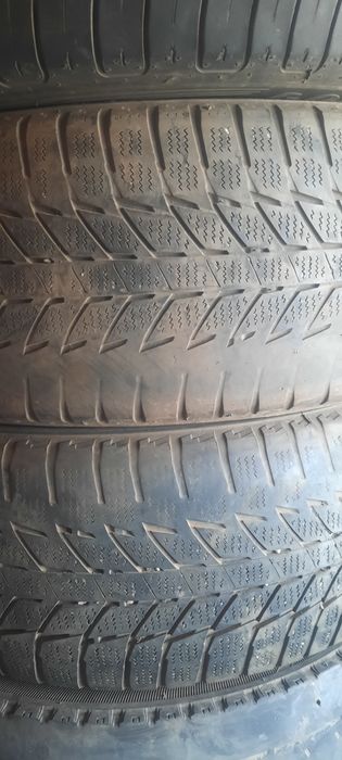 Продам шины на 17