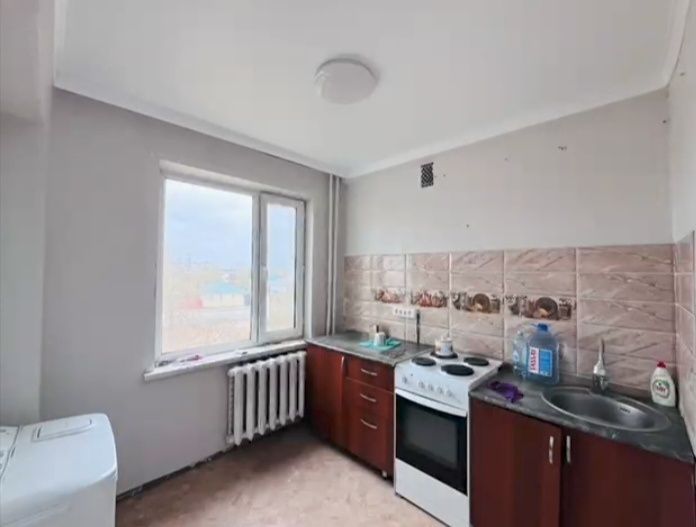 Левкас, шпаклёвка, Покраска стенМолдинги,