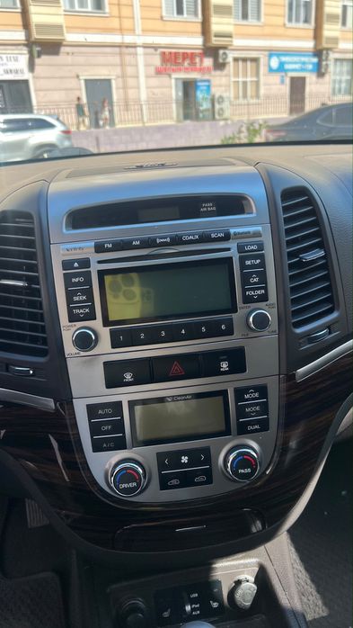 Продается магнитафон hyundai Santa fe 2012 oreginal