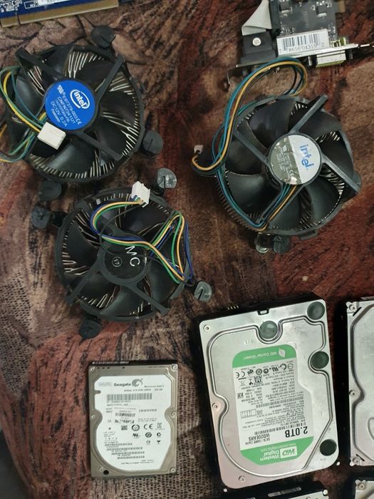 Видео карти,хард дискове, саунд бластер,Cisco, дънни платки и други.