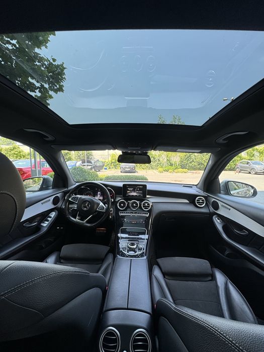GLC 300 245HP 4x4 2.0 benzina 9GTronic Pachet Amg interior, jante Amg R19