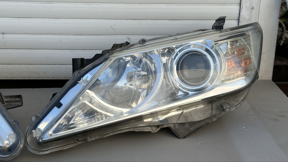 Фары на Toyota Camry 50