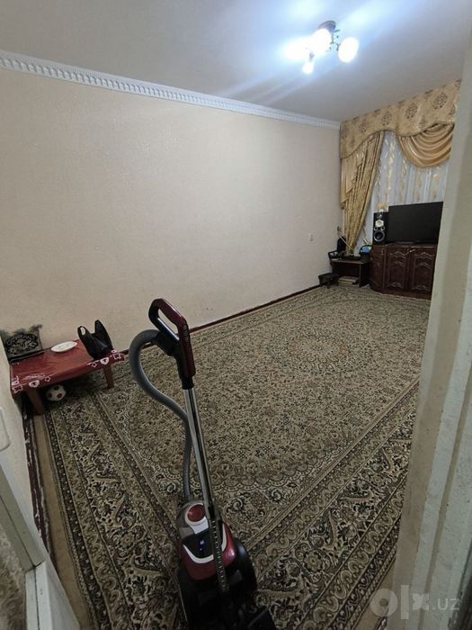 Продаётся 2 ком в 10 микрорайоне