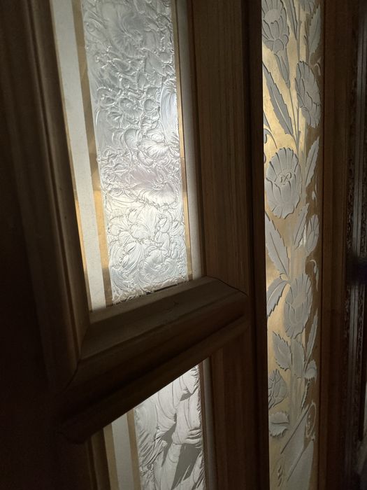 Eshik.Дверь.Yogʻoch eshik.Haqiqiy san’at asari. /Деревянная дверь.