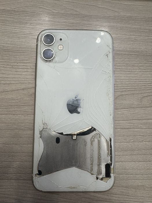 iPhone 11 64GB | Оригинал | Читайте описание