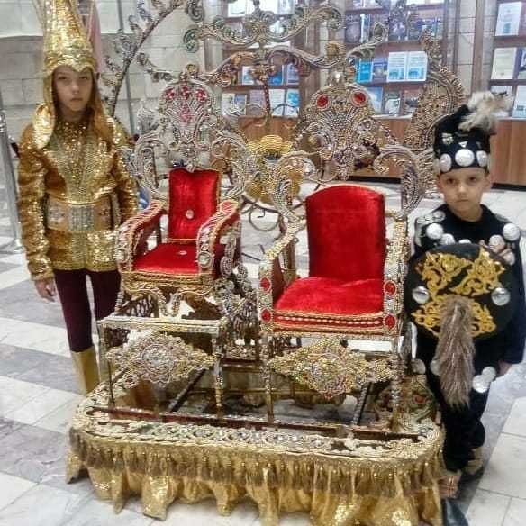 продам троны одно и двухместные