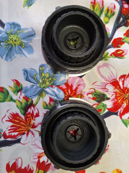 Adaptoare NAB originale Akai.