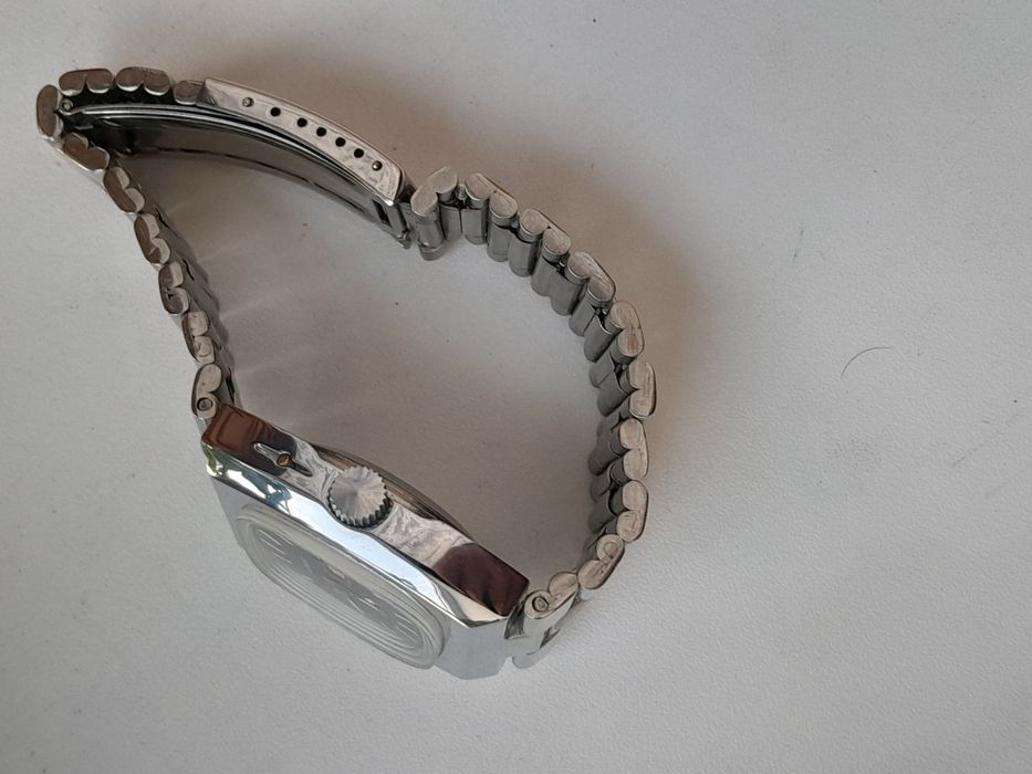 Продам новые часы СССР