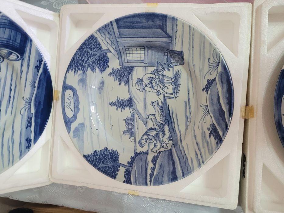 Колекционерски чинии Calendar Plate