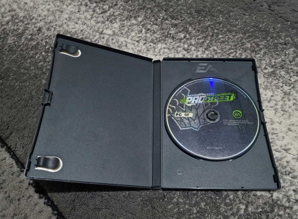 Jocuri pentru Xbox 360 și un joc pentru PC