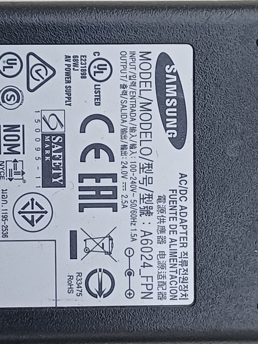 Alimentator subwoofer soundbar Samsung 24v  2,5A. Este testat