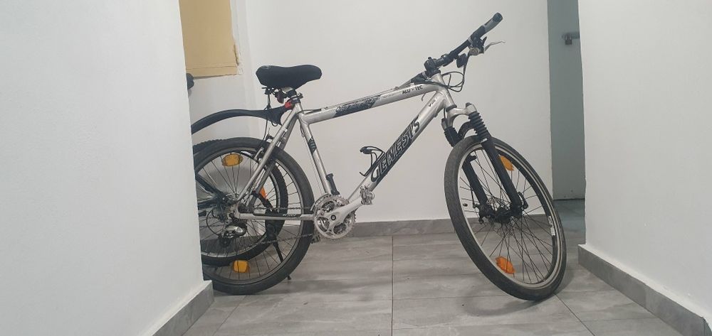 Bicicletă genesis