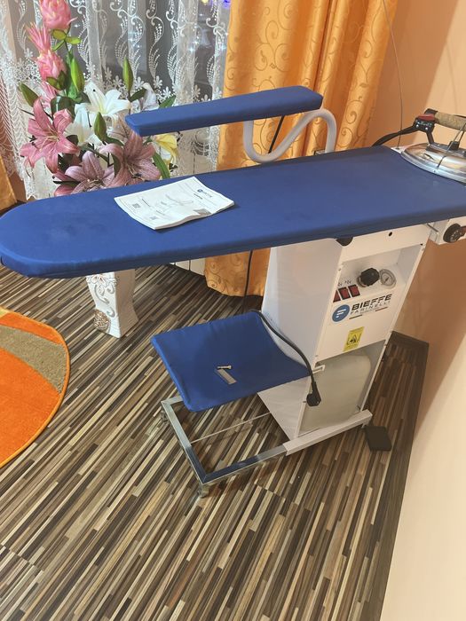 Masa de calcat profesionala  bieffe cu incalzire si aspiratie 700 W