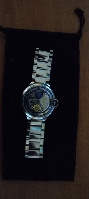 Schimb sa vind ceas automatic cartier