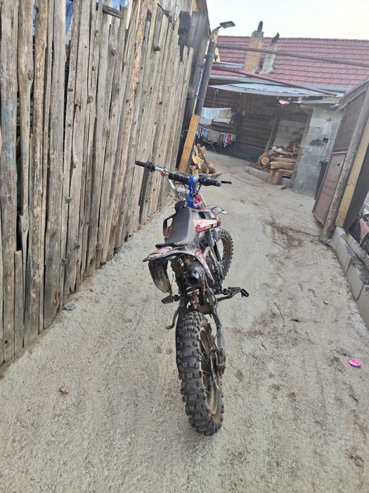 Vând Cross 125 cc  citiți mai jos