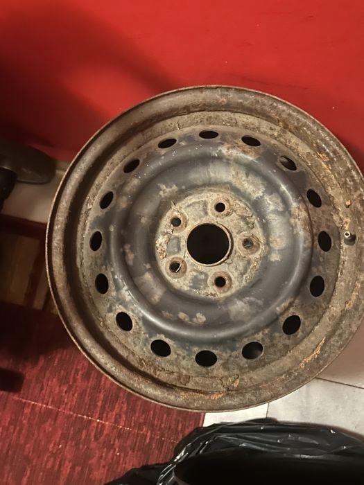 Продавам джанти за Toyota