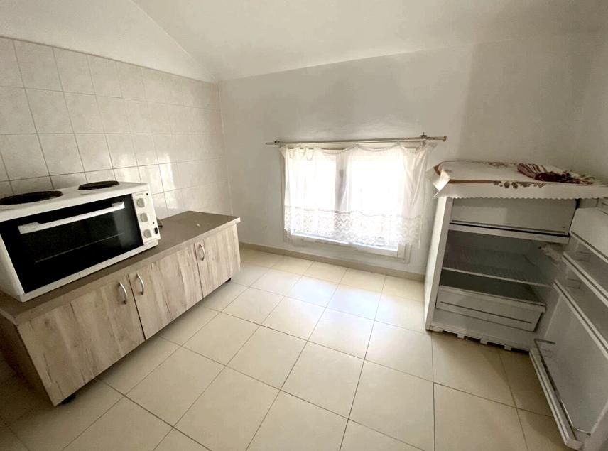 Дава се под наем Тристаен апартамент в Пловдив, Кючук Париж - 81 кв.м за 325 € - Снимка #6