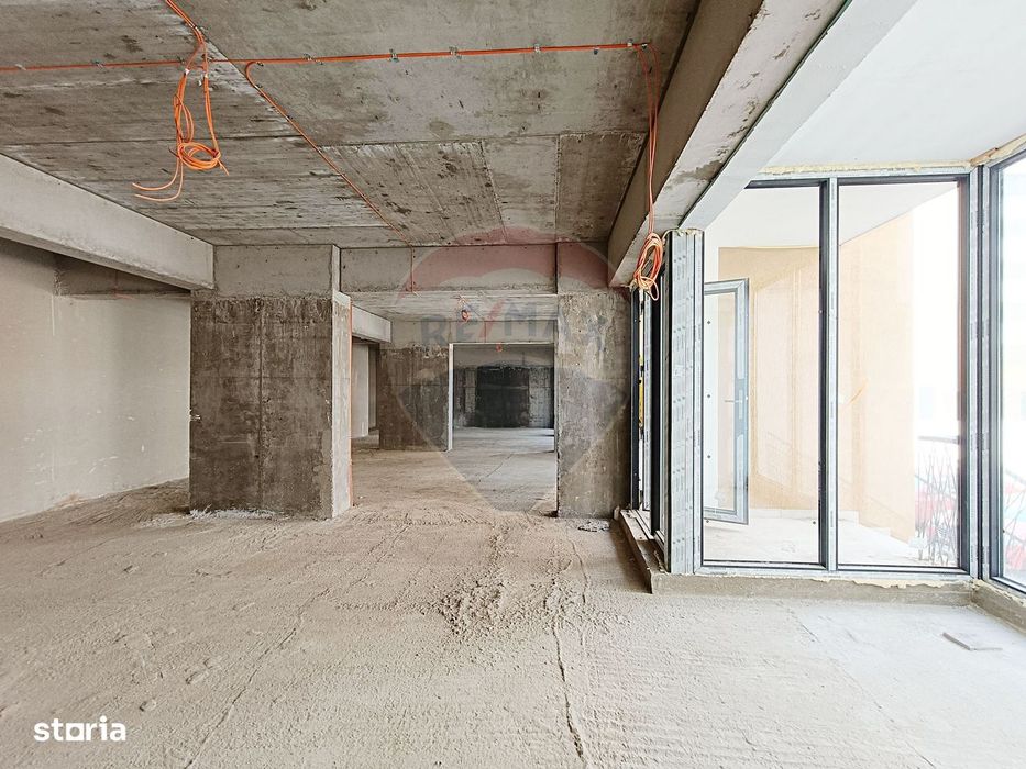 Vanzare Spatiu Comercial Parter, Terasa 63mp | M. Berceni la 9 minute