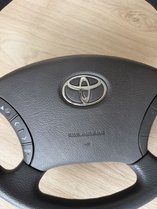 Продам оригинальный руль Toyota