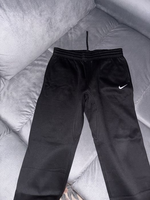 Pantaloni Nike noi