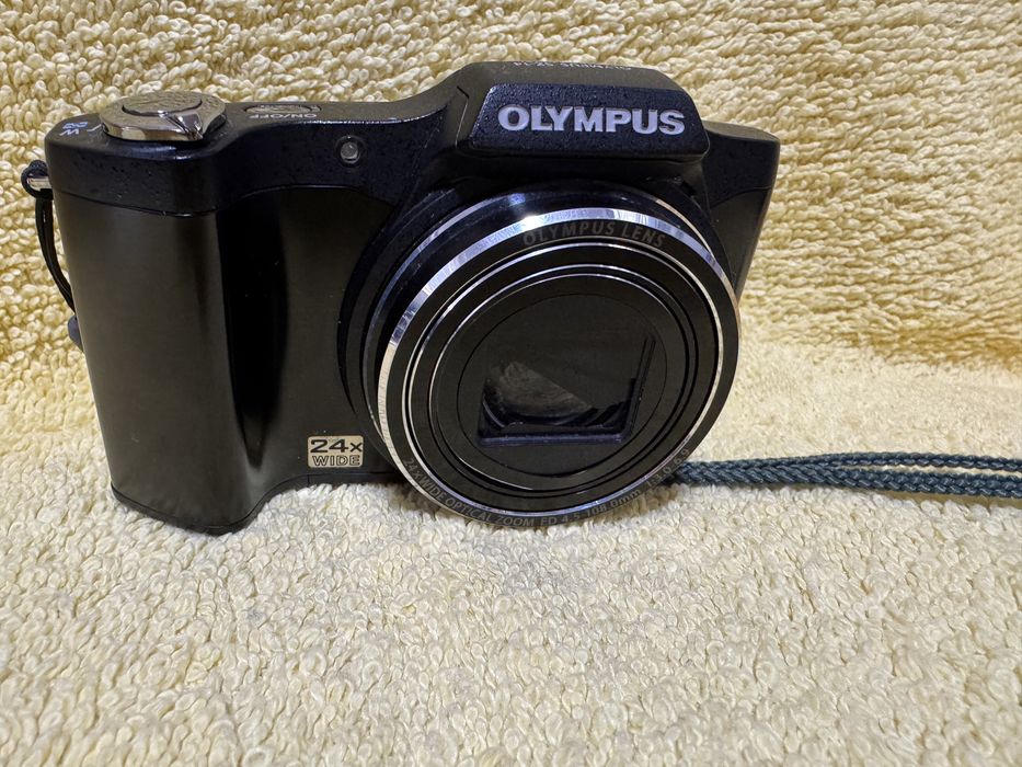 Aparat foto digital Olympus SZ-14, 14MP