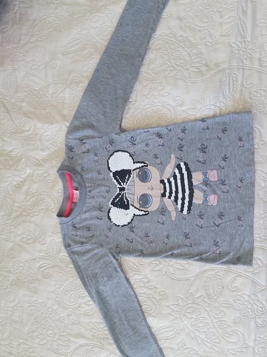 Дрешки за момиче 6г.