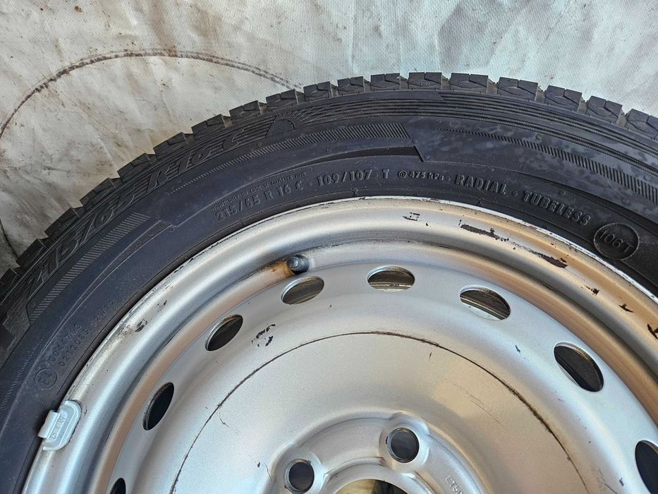 2 бусови джанти 16 цола с 5 отвора с летни гуми 215/65R16C Matador Van