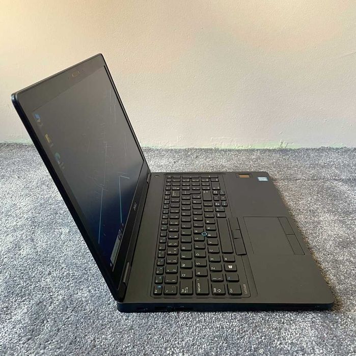 Dell Latitude 5580 - 15.6''FHD, i5-7200u, 8GB RAM DDR4, 256GB NVMe M.2