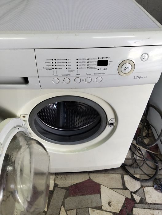 Продается стиральная машинка Самсунг 5/2кг