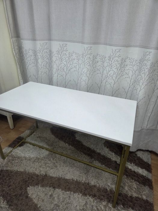 Продам стол в отличном состоянии