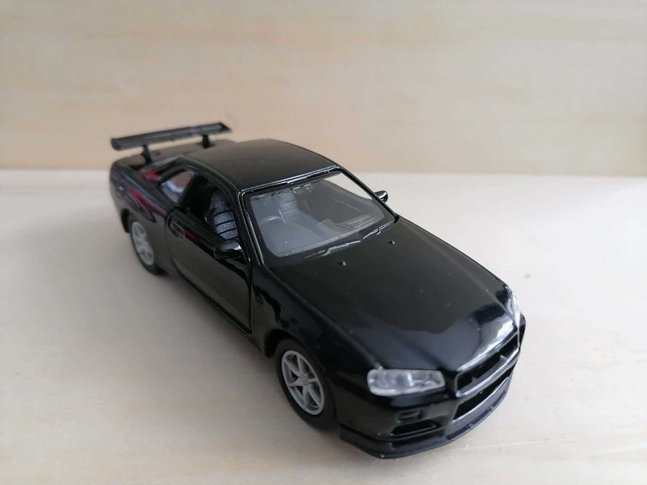 Нисан Скайлайн ГТ-Р (Р34) в мащаб 1:34