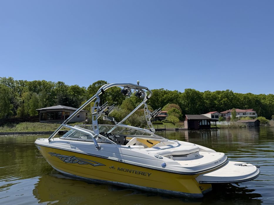 Barca Salupa MONTEREY 194 FS Mercruser 4.3LXI 220PS Tower/ Boxe/ Hummingbird