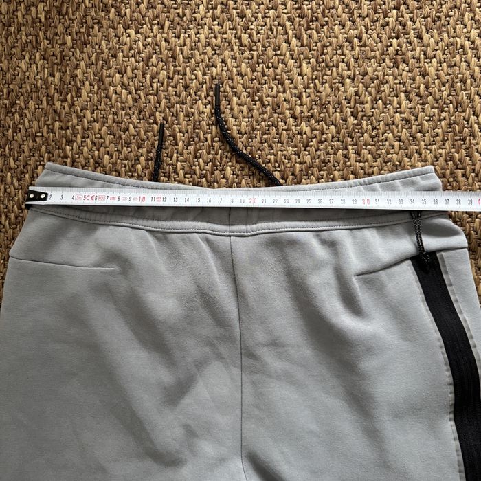 Pantaloni Nike tech fleece gri marimea S